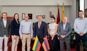 Դեսպան Արա Մարգարյանի հանդիպումը Կաունասի քաղաքապետի հետ