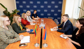 Դեսպան Արա Մարգարյանի հանդիպումը Լիտվայի շրջակա միջավայրի նախարար Եվա Անդրիուլայտիտեի հետ